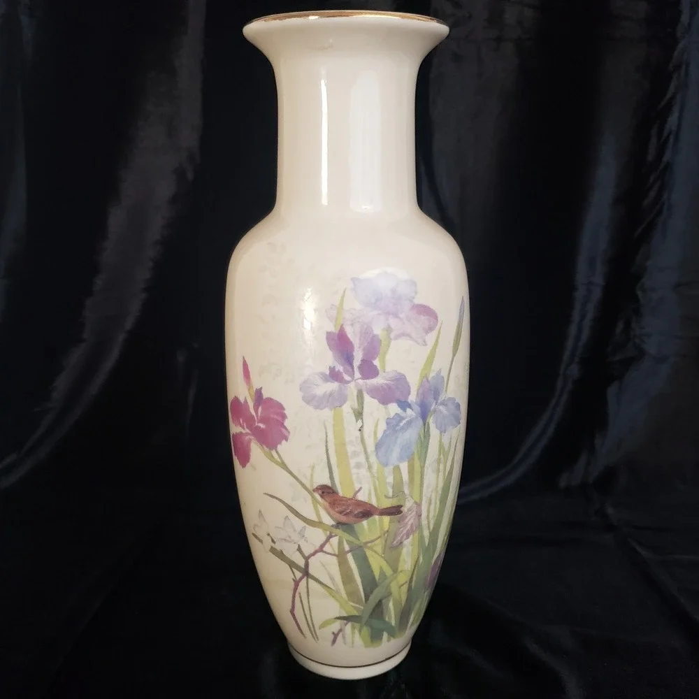 Vintage Floral Vase Iris Bird Design Gold Trim Japan Porcelain‎ Decor